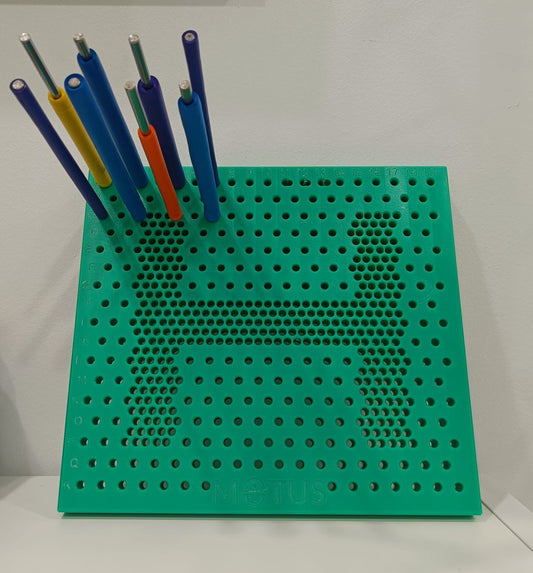 Tavola Piccola forata